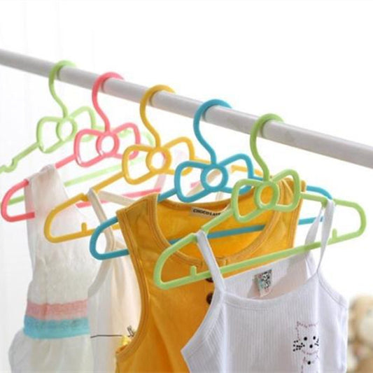 Bow-Knot Plastic Hanger for Babies and Kids Clothes (0-4 years, 10 pieces per pack)