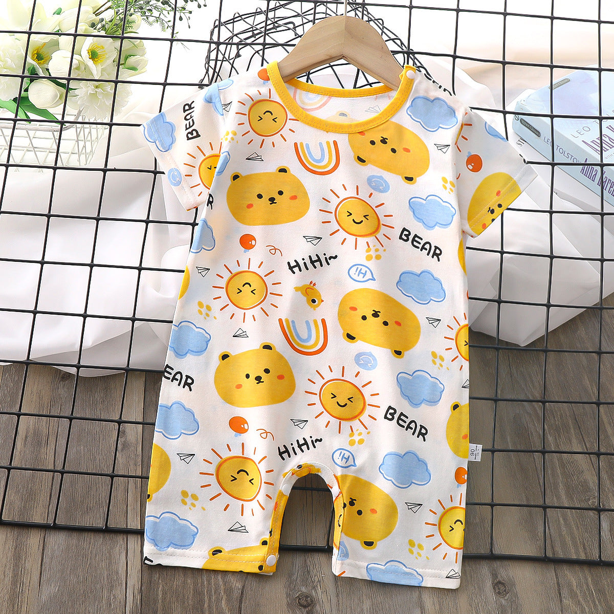 Adorable Short-Sleeved Baby Romper for Boys and Girls