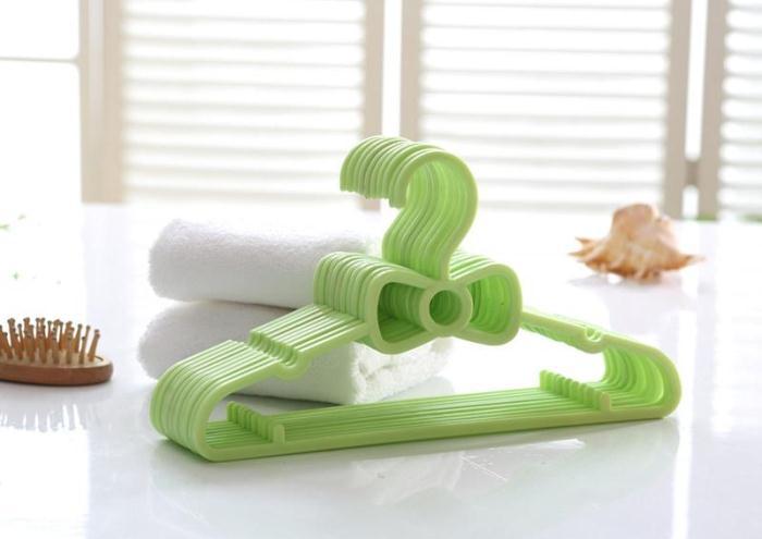 Bow-Knot Plastic Hanger for Babies and Kids Clothes (0-4 years, 10 pieces per pack)