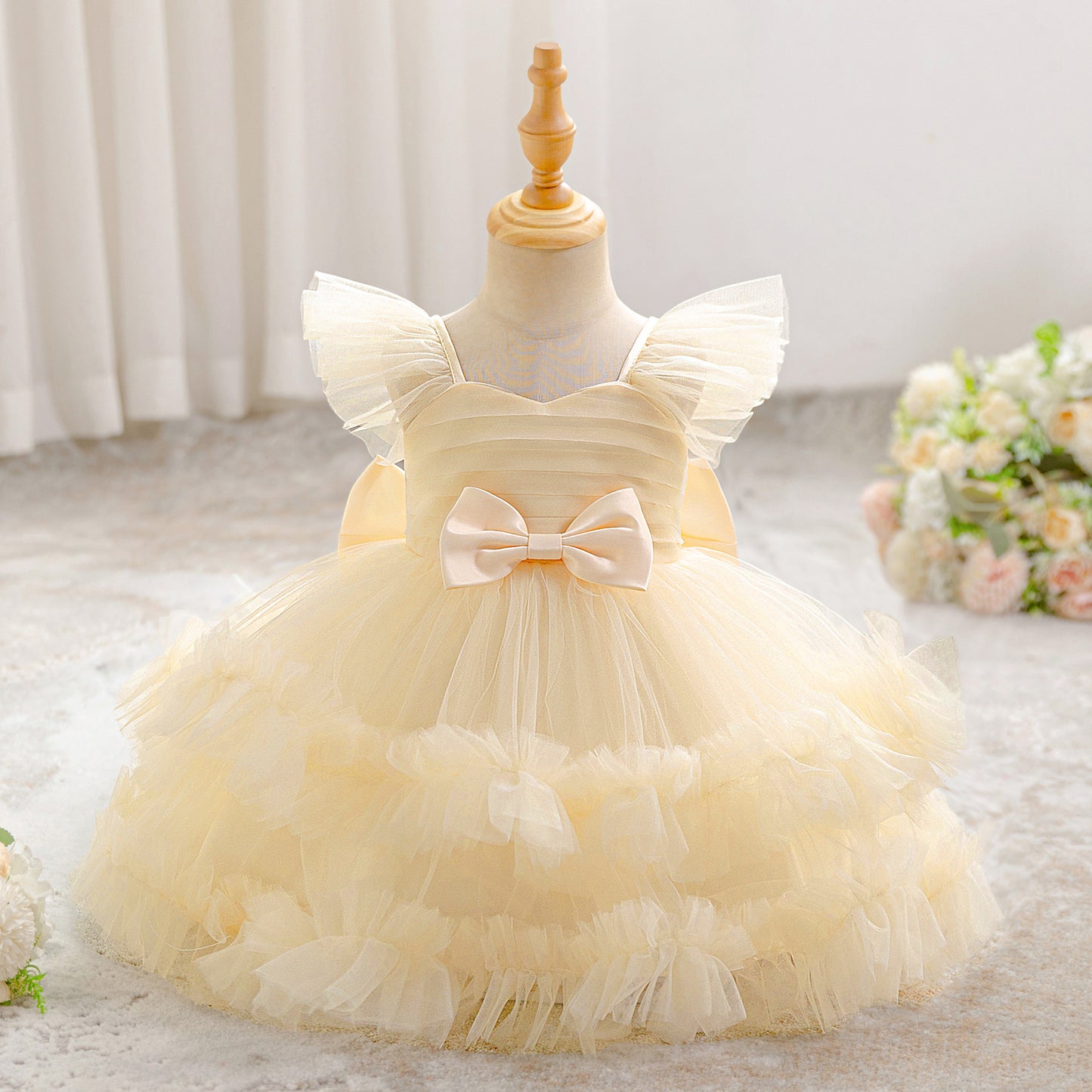 Elegant Tulle Baby Girl Dress with Puffed Ruffle Sleeves and Multi-Layered Fluffy Skirt (6-12 months)