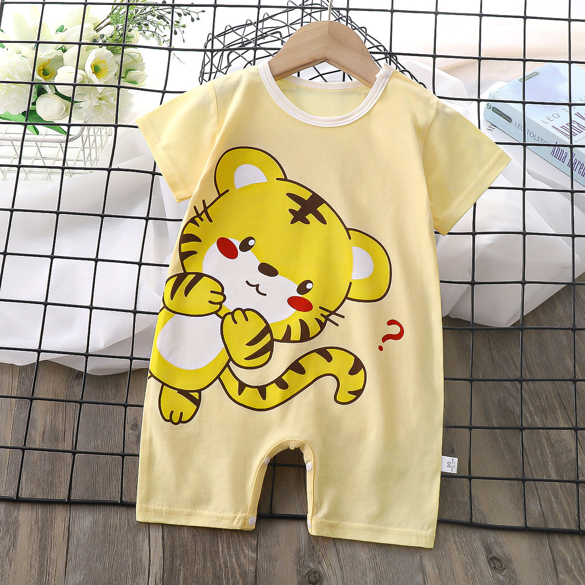 Adorable Short-Sleeved Baby Romper for Boys and Girls
