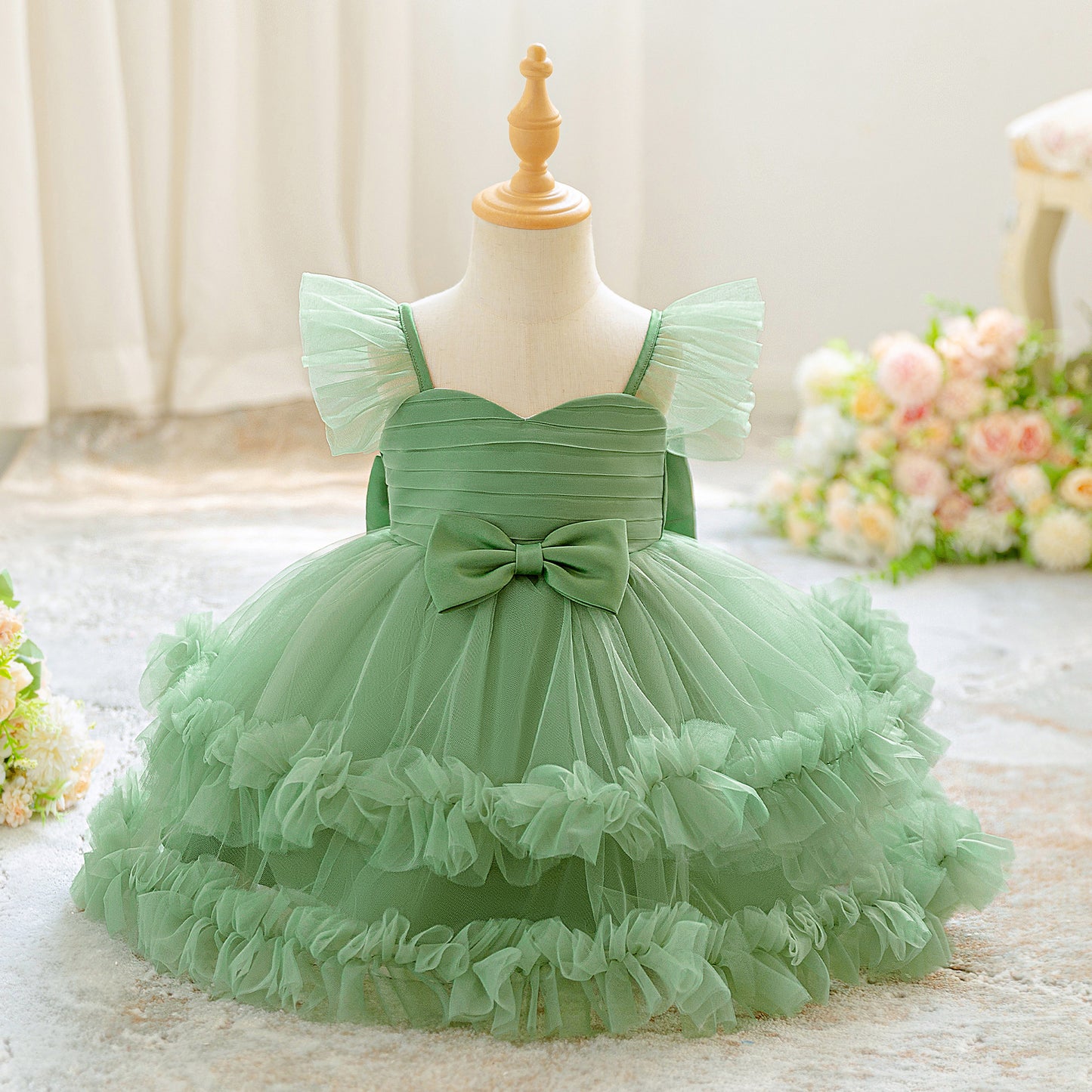 Elegant Tulle Baby Girl Dress with Puffed Ruffle Sleeves and Multi-Layered Fluffy Skirt (6-12 months)